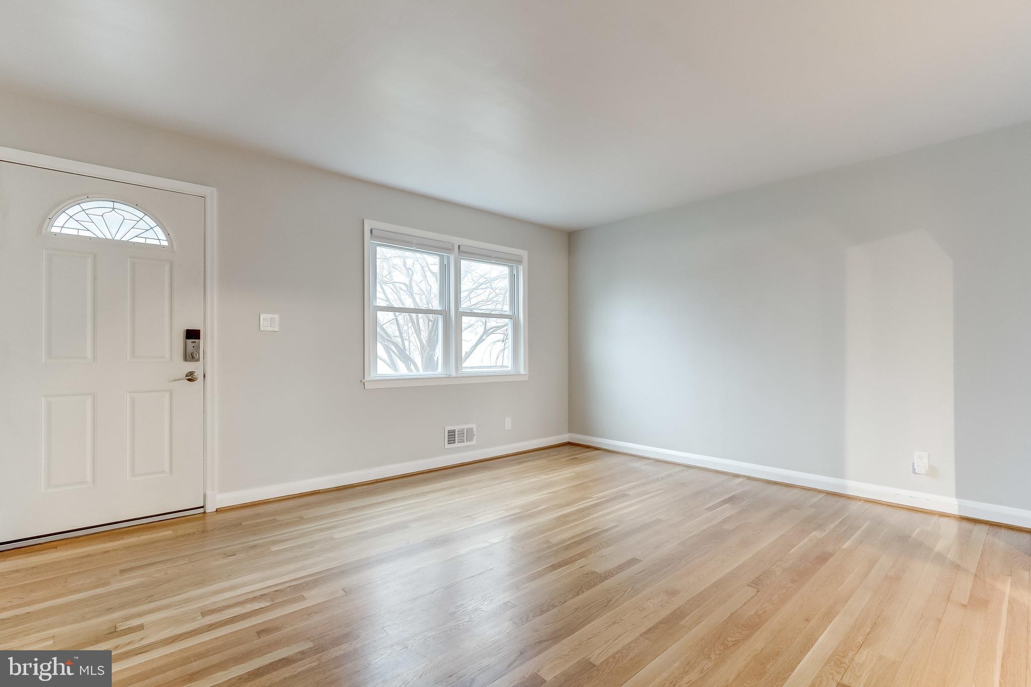 73 Garden Ridge Road Baltimore, MD 21228 - Photo 8 of 40 Living Room with hardwood floors