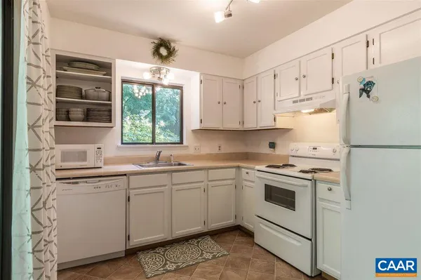 $315,000 | 109 Hammond Street, Unit B, Charlottesville, VA 22903