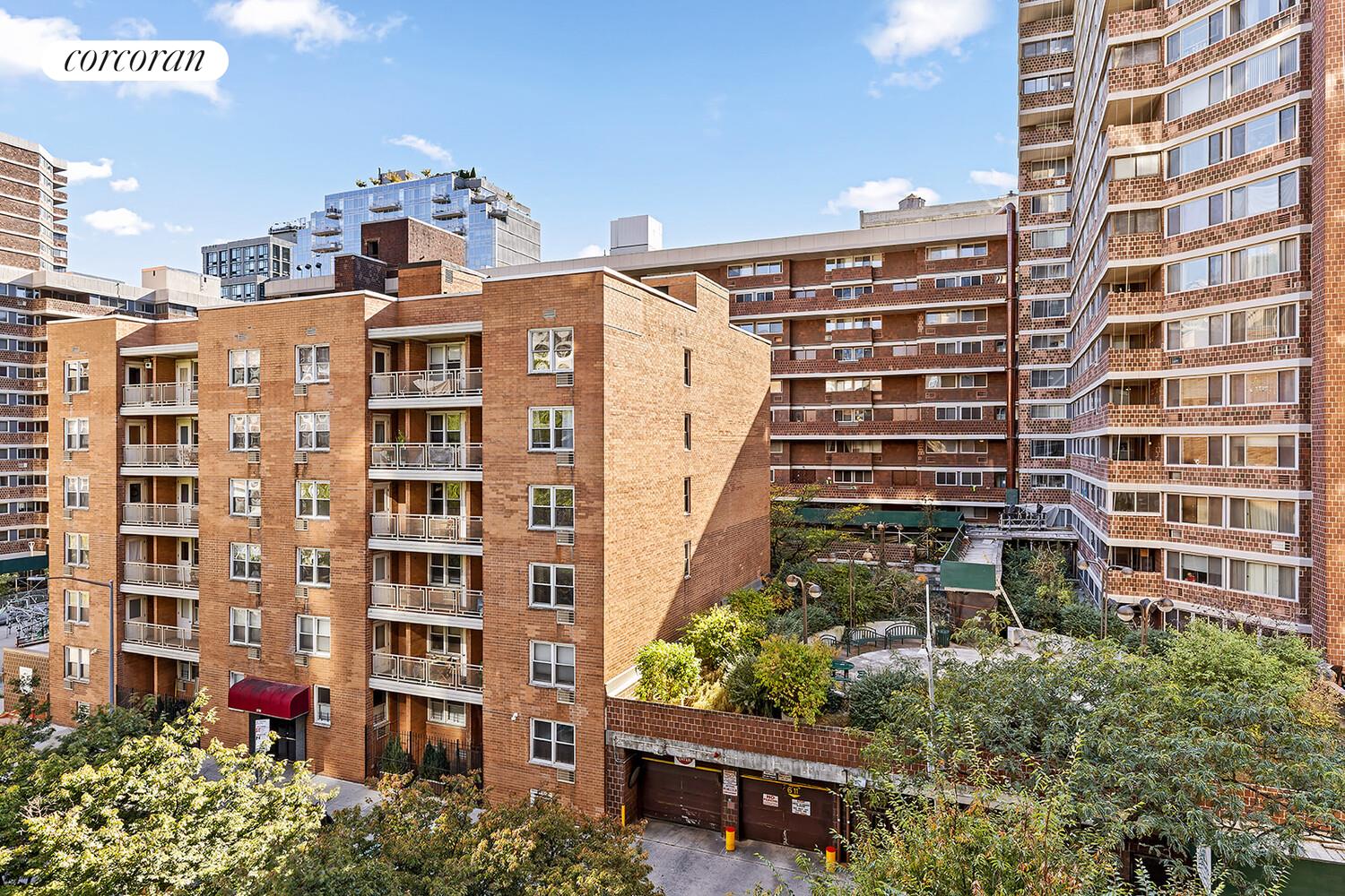305 East 24th Street, Unit 5S Manhattan, NY 10010 - Photo 7 of 8 front view of a building