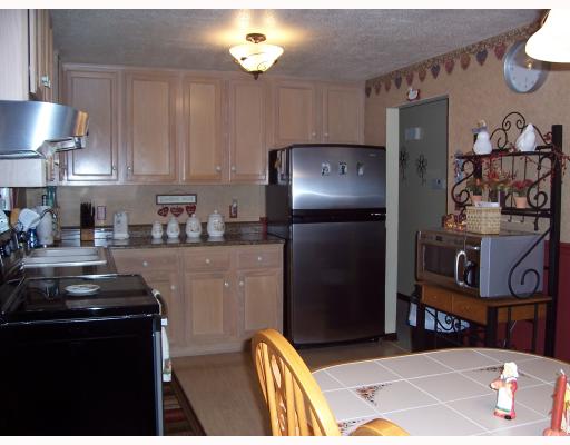 305 Bennett Street Woonsocket, RI 02895 - Photo 4 of 9 Kitchen.