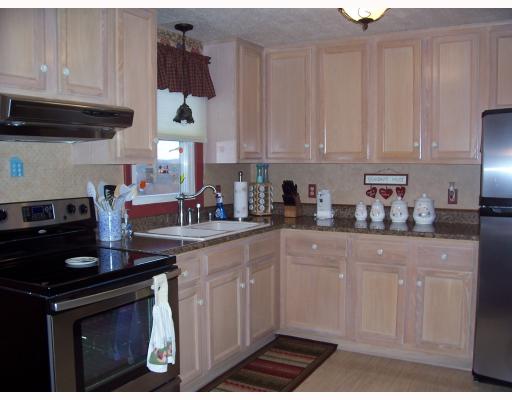 305 Bennett Street Woonsocket, RI 02895 - Photo 5 of 9 Kitchen.