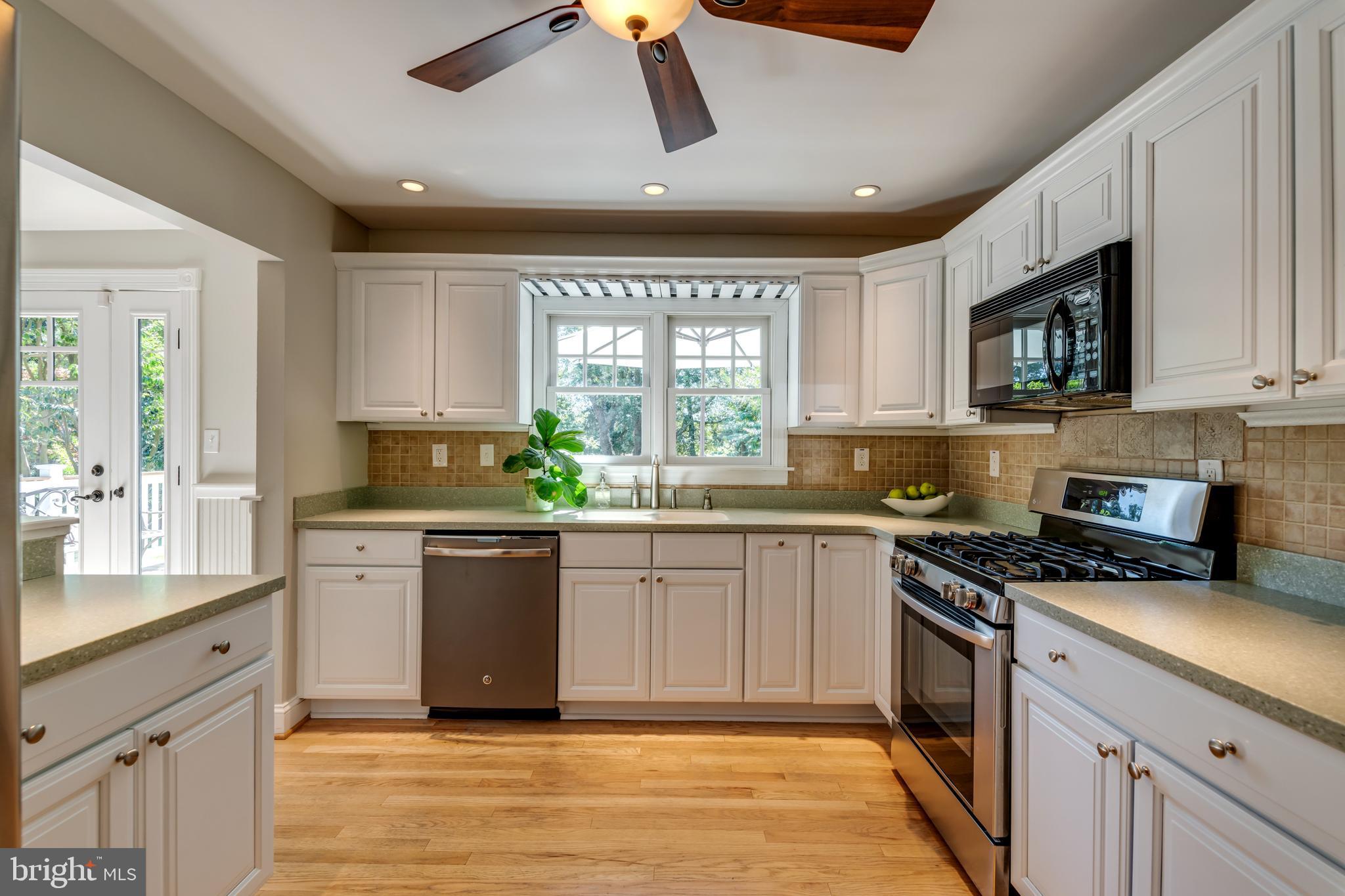 609 Truxton Road Annapolis, MD 21409 - Photo 8 of 42