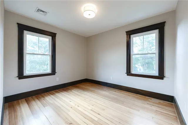 $2,700 | 65 Burton Street, Unit 3, Bristol, RI 02809