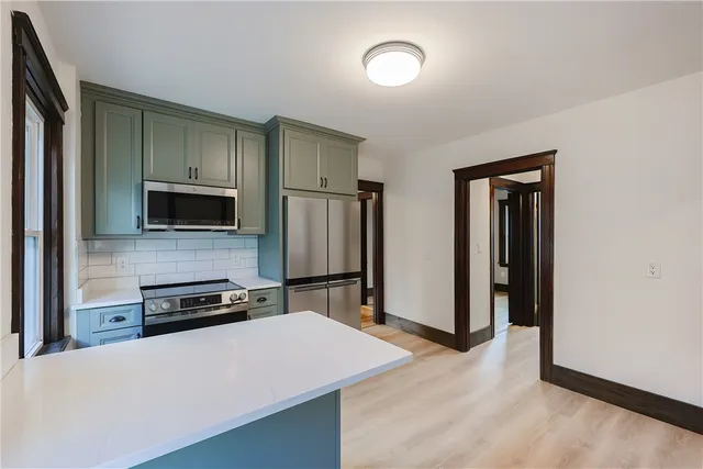 $2,700 | 65 Burton Street, Unit 3, Bristol, RI 02809