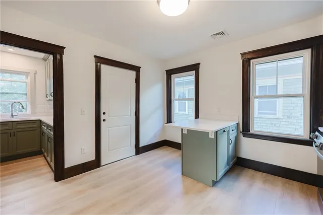 $2,700 | 65 Burton Street, Unit 3, Bristol, RI 02809