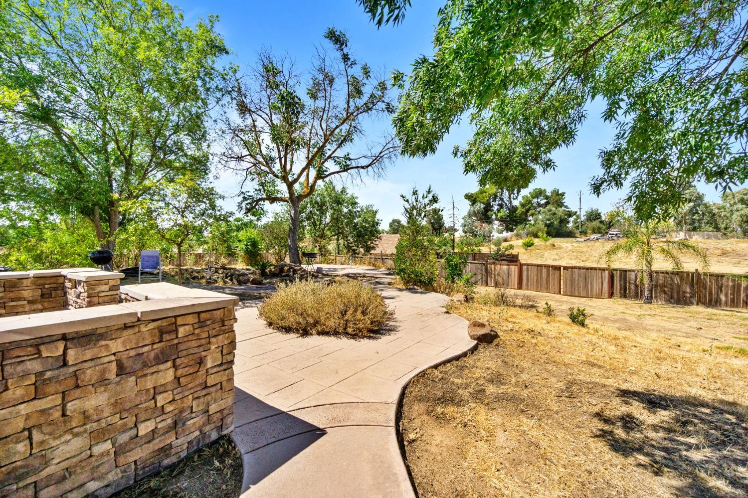 16972 Monreal Road Madera, CA 93636 - Photo 31 of 34 swimming pool view