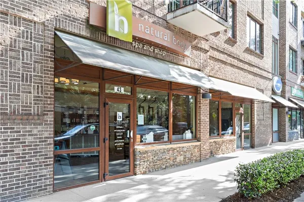 $385,000 | 1430 Dresden Drive Northeast, Unit 245, Atlanta, GA 30319