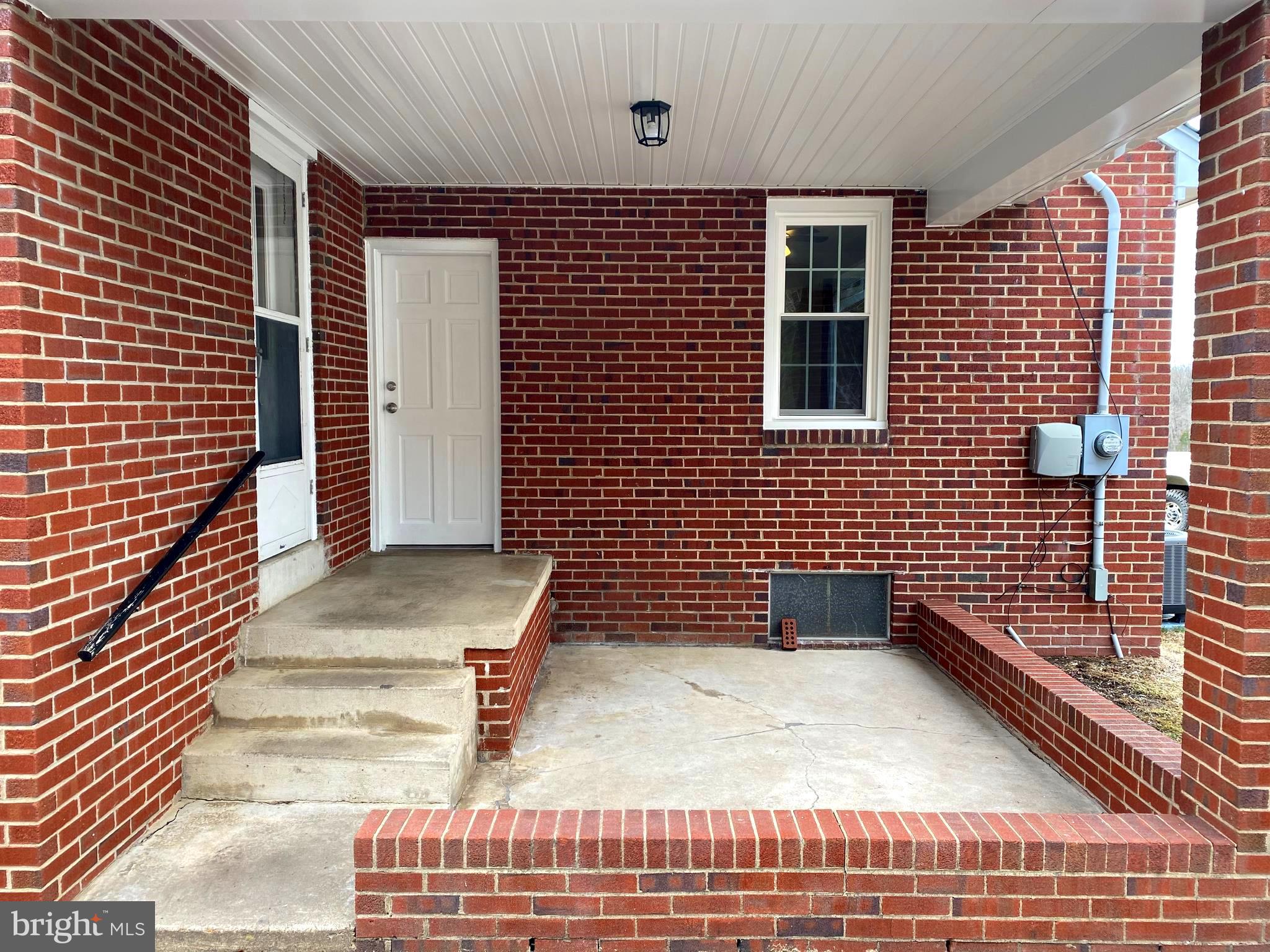108 Ferry Road Fredericksburg, VA 22405 - Photo 5 of 25 Gallery Image 5