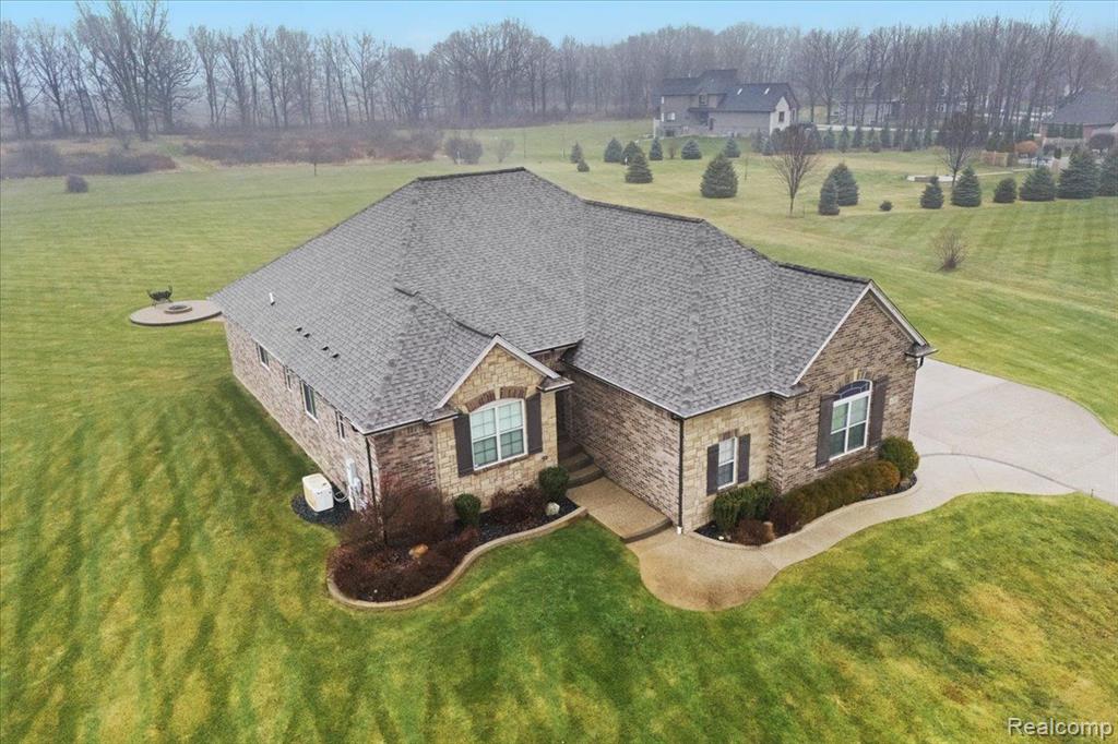 11525 Erin's Way Romeo, MI 48065 - Photo 3 of 41