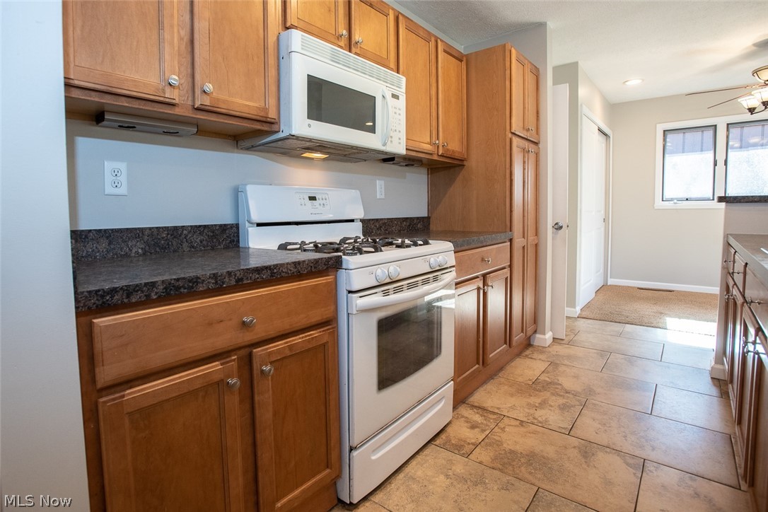 12240 Moss Point Road Strongsville, OH 44136 - Photo 16 of 35 Gallery Image 16