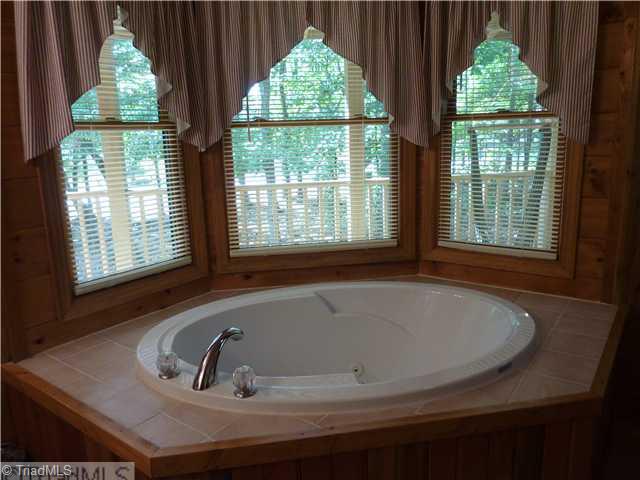 3650 Welcome-Arcadia Road Lexington, NC 27295 - Photo 9 of 16 Master Bath/Spa.