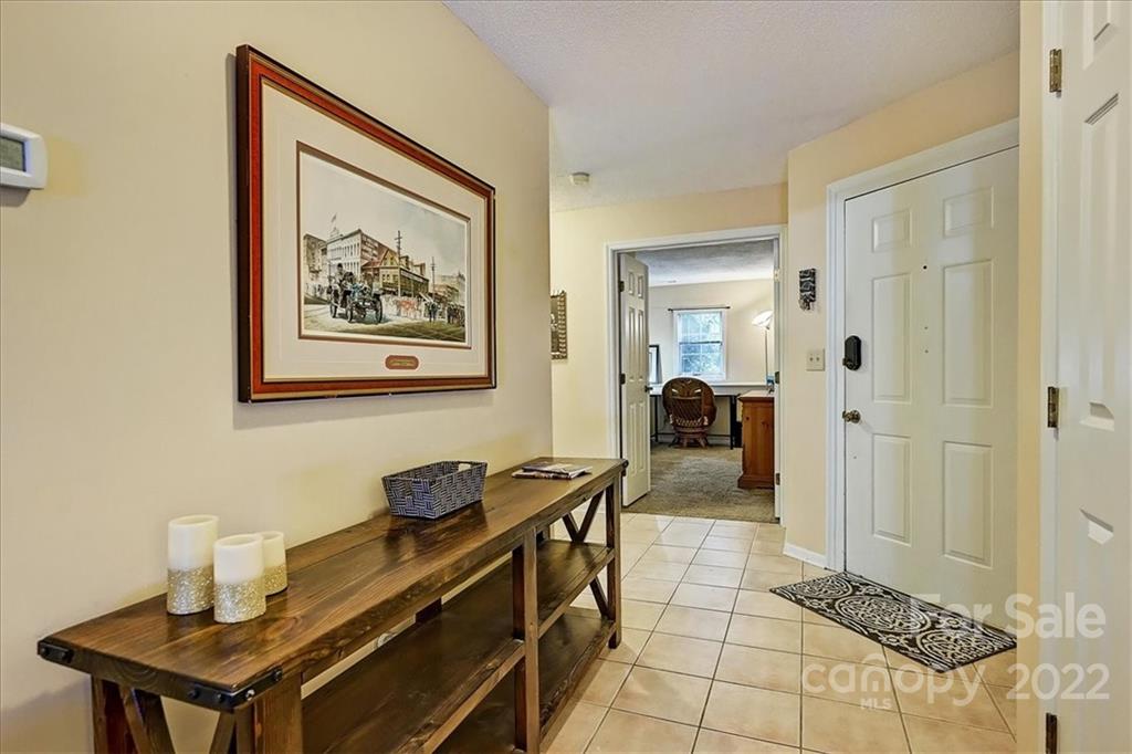 19843 Henderson Road, Unit B Cornelius, NC 28031 - Photo 5 of 43