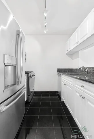 $6,000 | 60 West 23rd Street, Unit 1802 | Flatiron