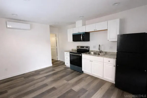 $1,950 | 636 Aster Street, Escondido, CA 92027