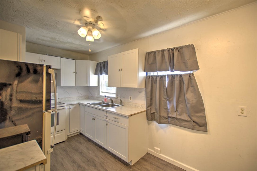 1003 West Sunset Avenue Decatur, IL 62522 - Photo 8 of 18 Gallery Image 8