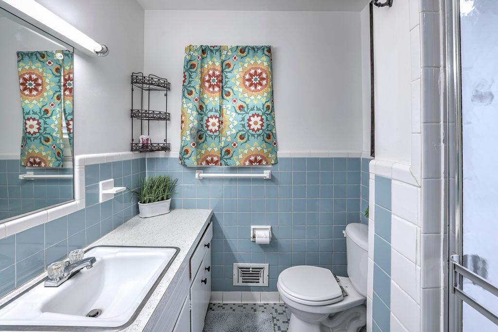 2533 Richmond Hill Road Augusta, GA 30906 - Photo 22 of 38 Primary Bathroom