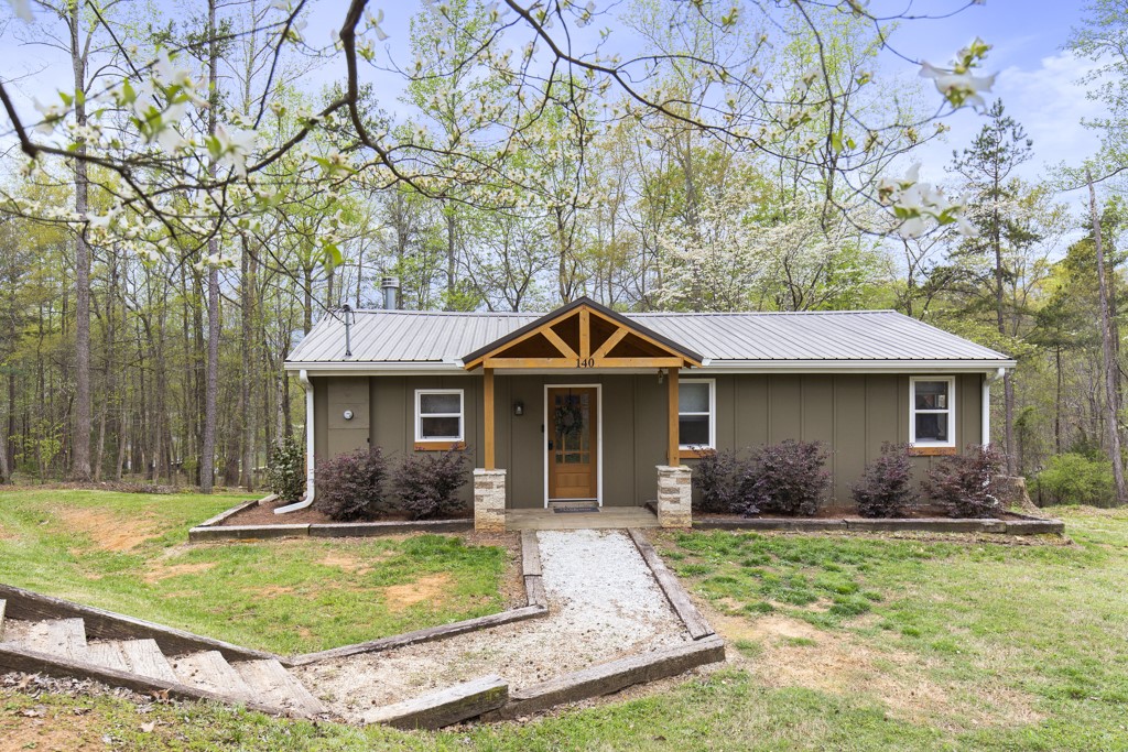 140 Dawn Cove Road Seneca, SC 29678 - Photo 1 of 38 Gallery Image 1