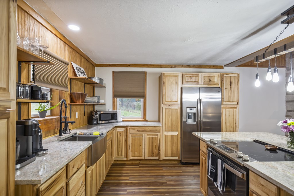 140 Dawn Cove Road Seneca, SC 29678 - Photo 7 of 38 Gallery Image 7
