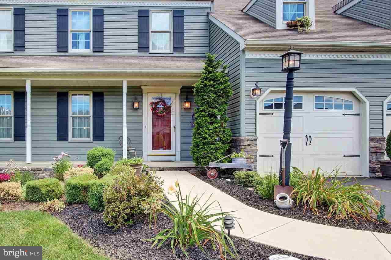 3117 Wheatlyn Road York, PA 17402 - Photo 3 of 24 Gallery Image 3