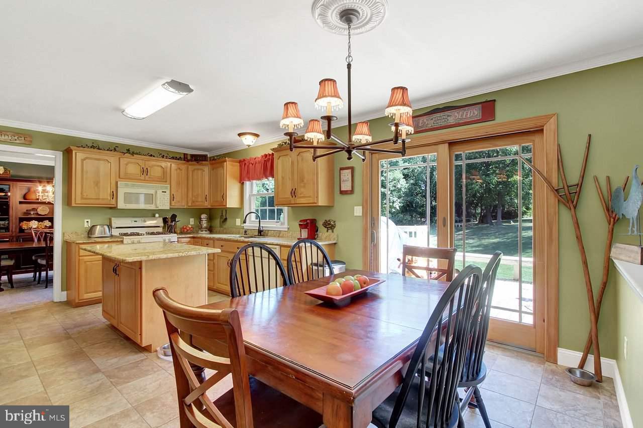 3117 Wheatlyn Road York, PA 17402 - Photo 9 of 24 Gallery Image 9