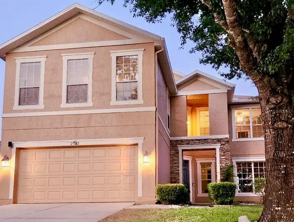 $474,900 | 25012 Chipshot Court, Sorrento, FL 32776