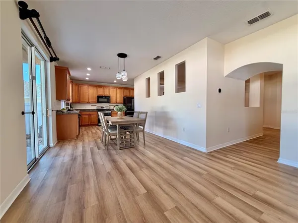 $474,900 | 25012 Chipshot Court, Sorrento, FL 32776