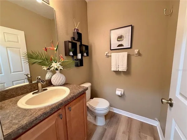 $474,900 | 25012 Chipshot Court, Sorrento, FL 32776