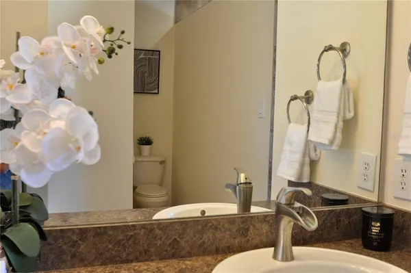 $474,900 | 25012 Chipshot Court, Sorrento, FL 32776