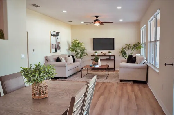 $474,900 | 25012 Chipshot Court, Sorrento, FL 32776