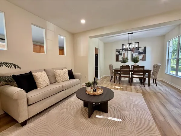 $474,900 | 25012 Chipshot Court, Sorrento, FL 32776