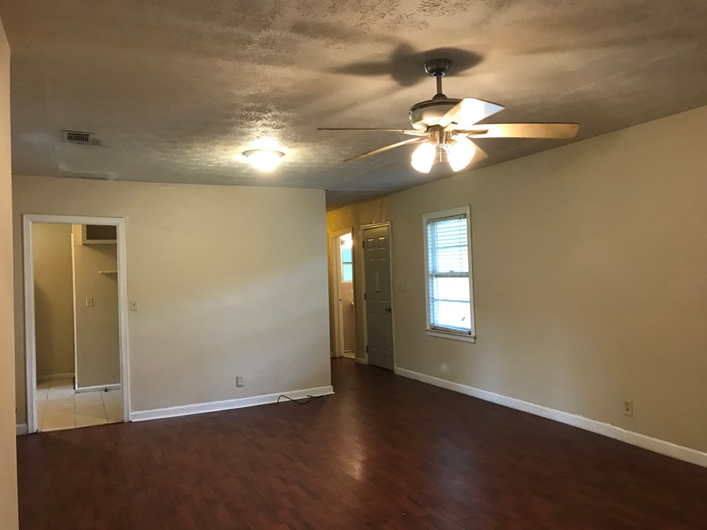 2425 Avalon Road Columbus, GA 31907 - Photo 4 of 11
