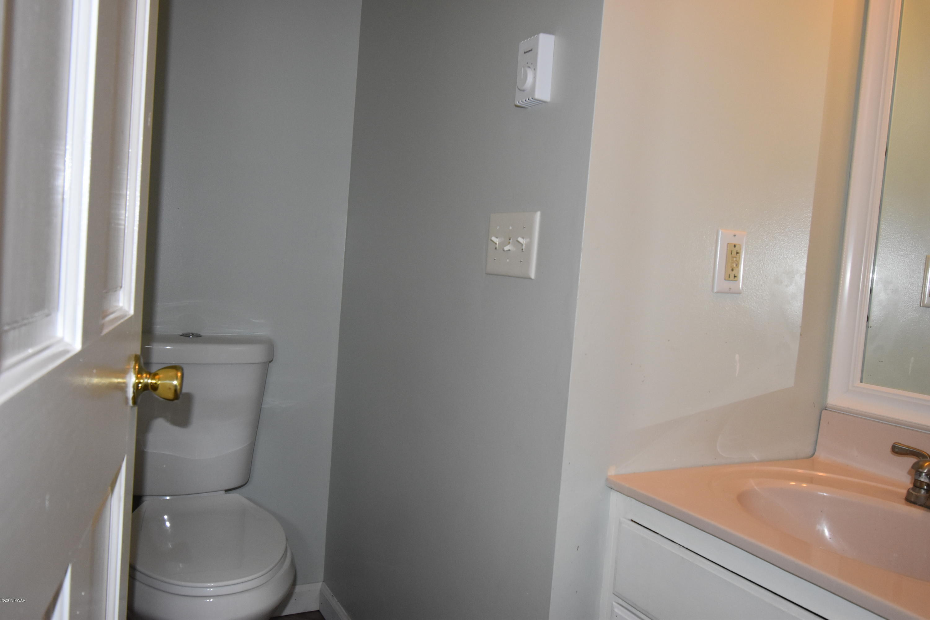 125 Bloss Road Canadensis, PA 18325 - Photo 7 of 20 1/2 Bathroom