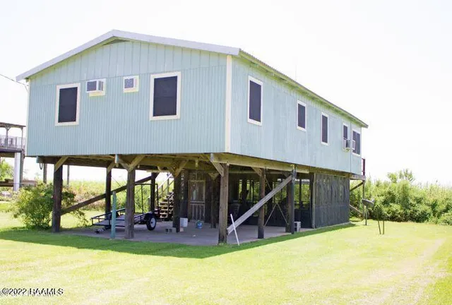 $175,000 | 3825 Hwy 319 Cypremort Point, Franklin, LA 70538
