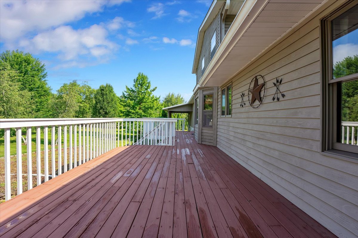 9N576 Crawford Road Elgin, IL 60124 - Photo 21 of 43 a view of deck with wooden floor and fence