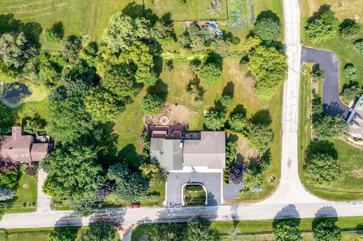 9N576 Crawford Road Elgin, IL 60124 - Photo 42 of 43 an aerial view of house with yard