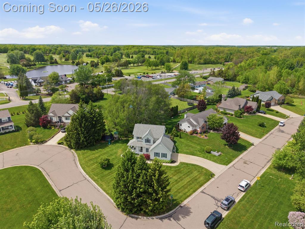 2389 Golfview Circle Fenton, MI 48430 - Photo 2 of 46