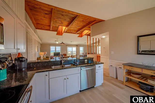 $1,699,900 | 10317 South Old Oregon Inlet Road, Nags Head, NC 27959