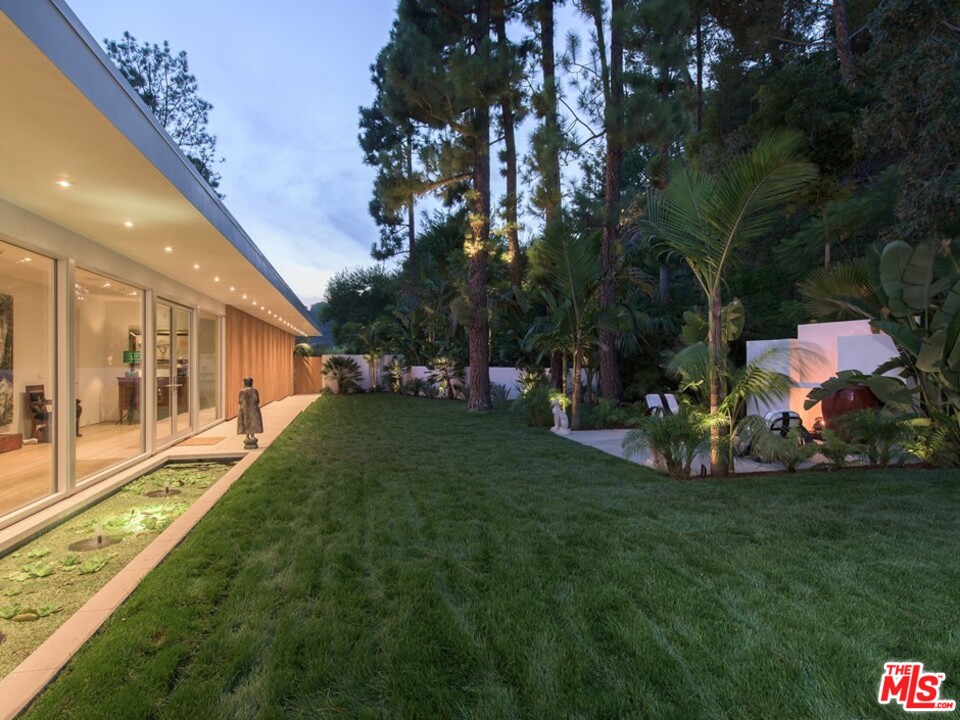 1822 Westridge Road Los Angeles, CA 90049 - Photo 43 of 44