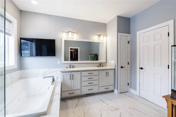 $700,000 | 97 Kingsford Lane, Ogden, NY 14559