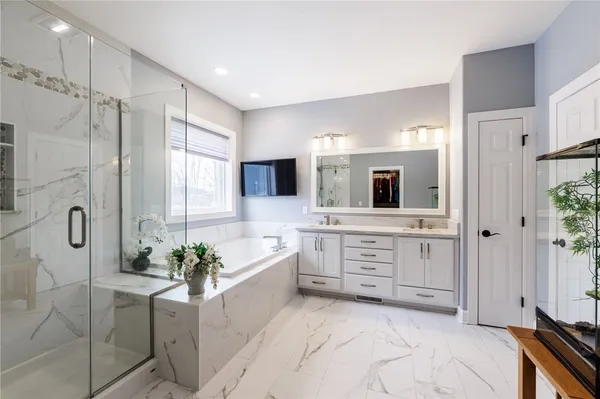 $700,000 | 97 Kingsford Lane, Ogden, NY 14559