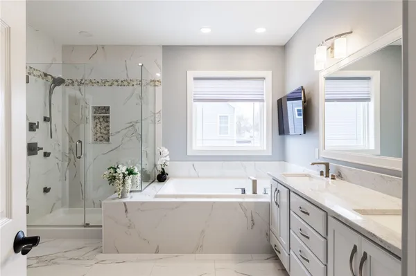 $700,000 | 97 Kingsford Lane, Ogden, NY 14559