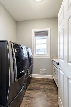 $700,000 | 97 Kingsford Lane, Ogden, NY 14559