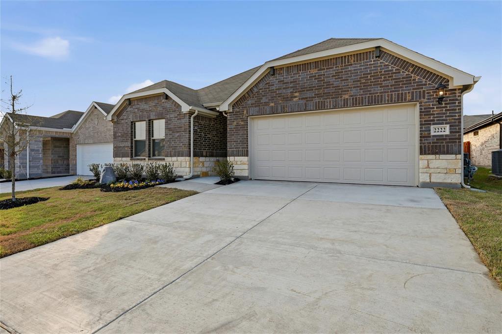 2222 Rannoch Street Sherman, TX 75092 - Photo 3 of 31