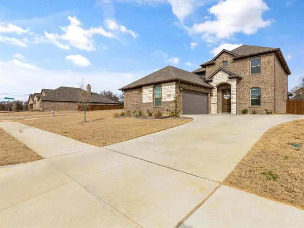 $438,000 | 2501 Bunker Hill Drive, Burleson, TX 76028