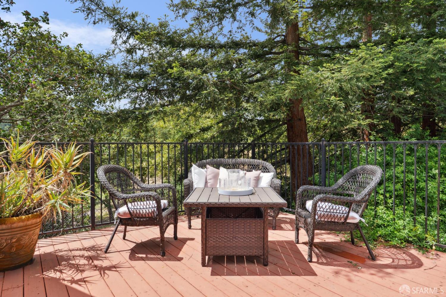 375 Montecillo Drive Walnut Creek, CA 94595 - Photo 52 of 79 a backyard of a house with table and chairs