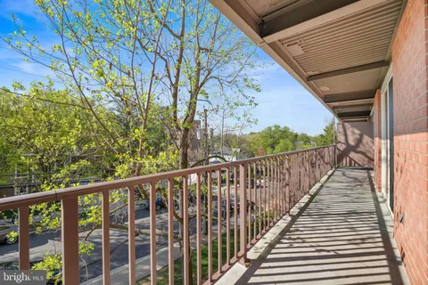 $229,500 | 4343 Cherry Hill Road, Unit 306, Arlington, VA 22207