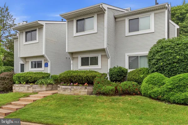 $415,000 | 12 Hillcroft Way, Newtown, PA 18940