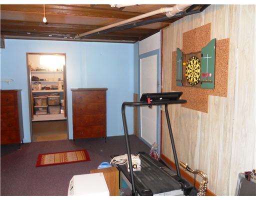 914 Old Augusta Road Waldoboro, ME 04572 - Photo 13 of 18 Den/Family/Great Room. Family room...