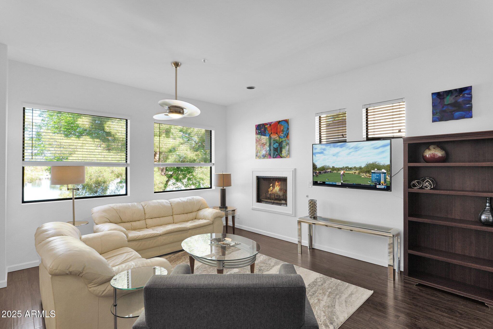 8270 North Hayden Road, Unit 2013 Scottsdale, AZ 85258 - Photo 6 of 53 living room