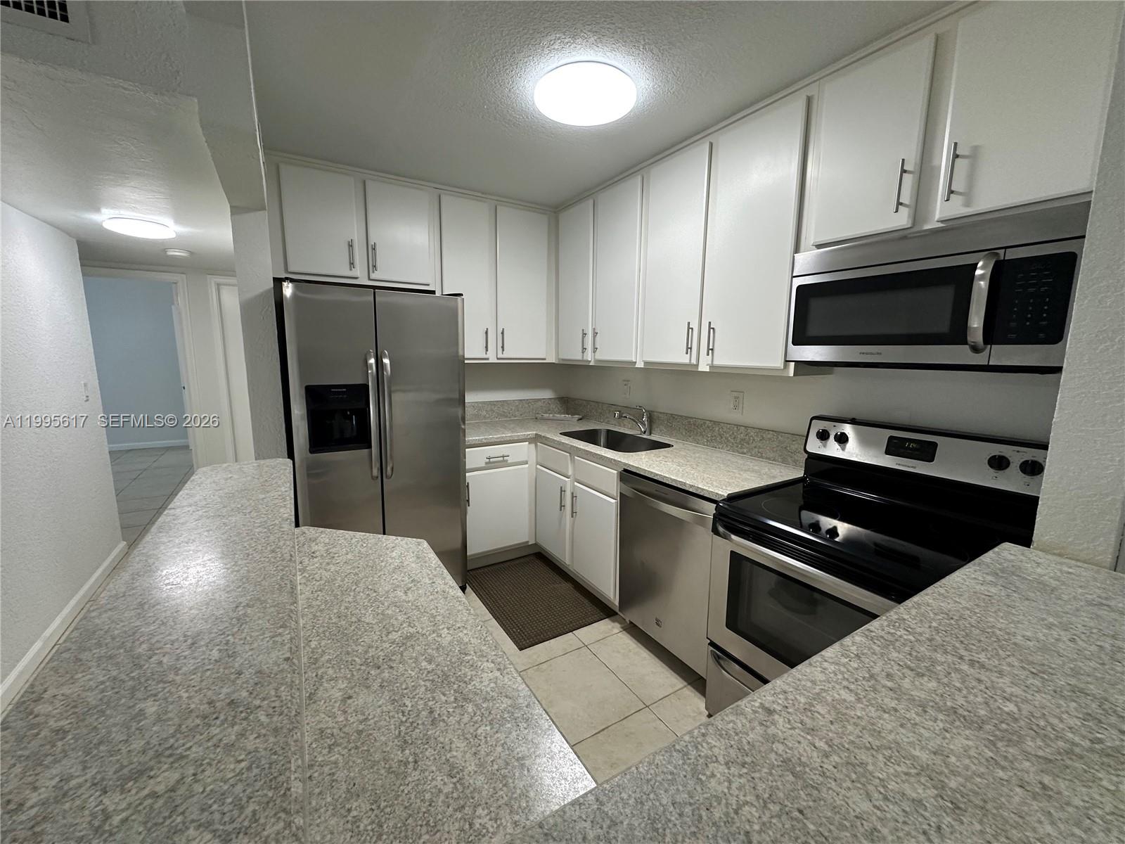 7951 Southwest 104th Street, Unit 209D Miami, FL 33156 - Photo 5 of 17